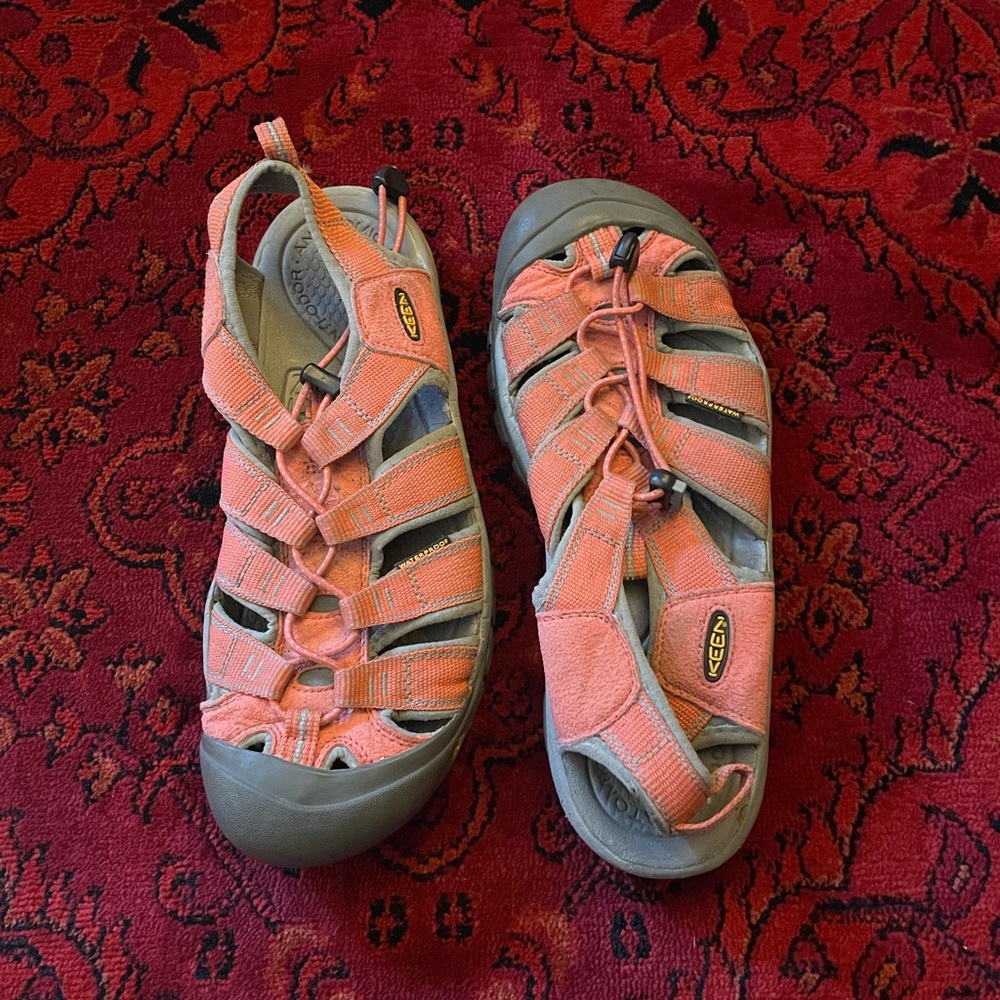 Hiking sandals